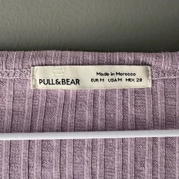 Pull&Bear size M Ribbed V-Neck Button-Up cropped Top - Light purple/lilac - Picture 3 of 4